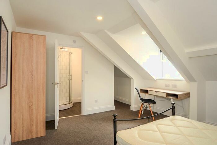 Flat To Rent In North Road East, Plymouth, PL4