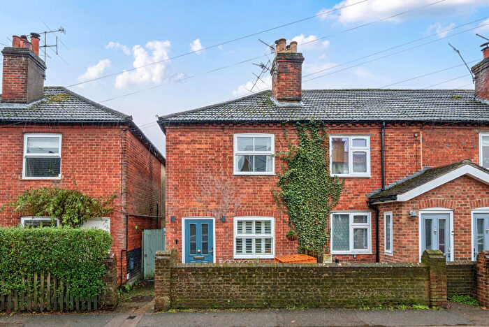 2 Bedroom End Of Terrace House For Sale In Summers Road, Farncombe, Godalming, GU7