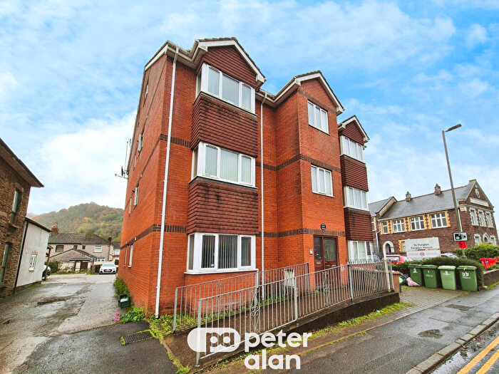 2 Bedroom Flat To Rent In St. Mary Street, Risca, Newport, NP11