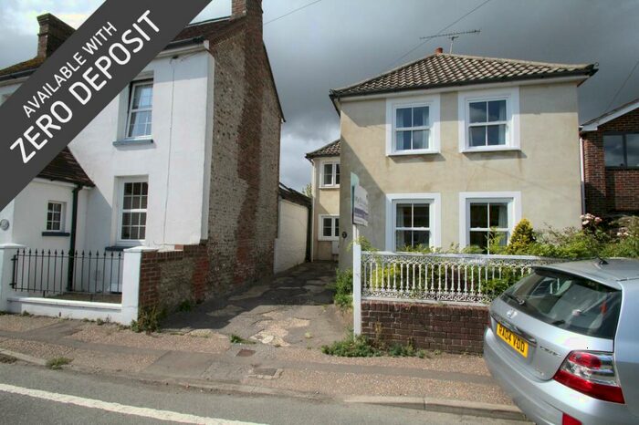 4 Bedroom House To Rent In Chichester, PO19