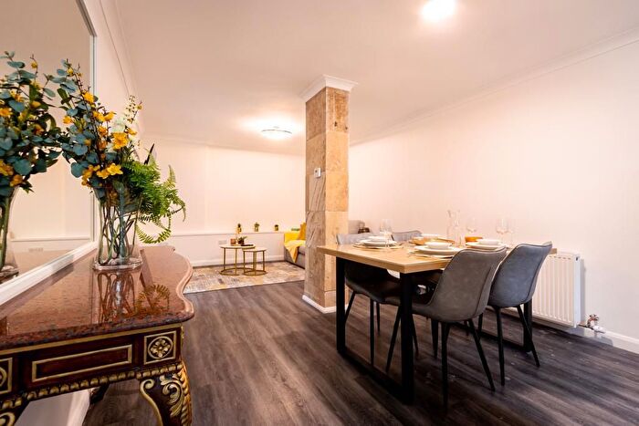 1 Bedroom Flat To Rent In Westbourne Terrace, London, W2