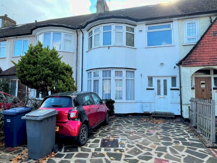 3 Bedroom Terraced House To Rent In Brockenhurst Gardens, Mill Hill, NW7