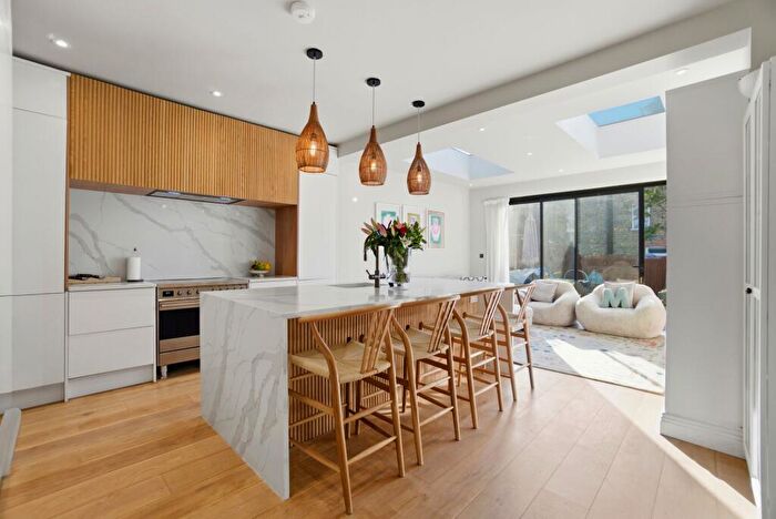 4 Bedroom Semi Detached House For Sale In Cobham Road, Kingston Upon Thames, KT1