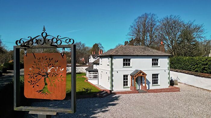 5 Bedroom Detached House For Sale In Ramsdell Road, Monk Sherborne, RG26