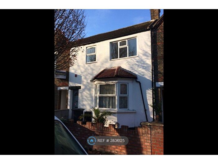 3 Bedroom Terraced House To Rent In York Road, Waltham Cross, EN8