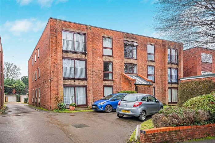 1 Bedroom Flat For Sale In Wellington Road, Enfield, EN1