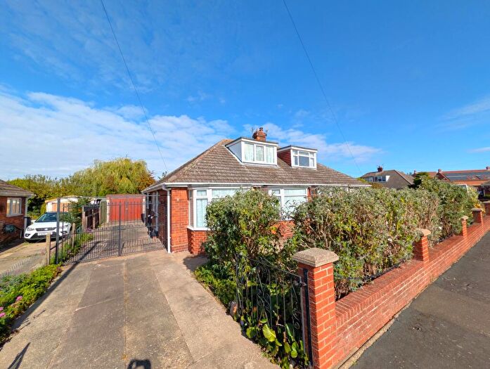 4 Bedroom Bungalow For Sale In Marquis Avenue, New Waltham, DN36