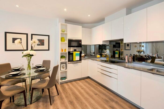 1 Bedroom Flat To Rent In Kew Bridge Road, Brentford, TW8