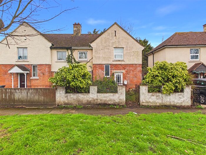3 Bedroom Semi Detached House For Sale In Reservoir Road, Gloucester, Gloucestershire, GL4