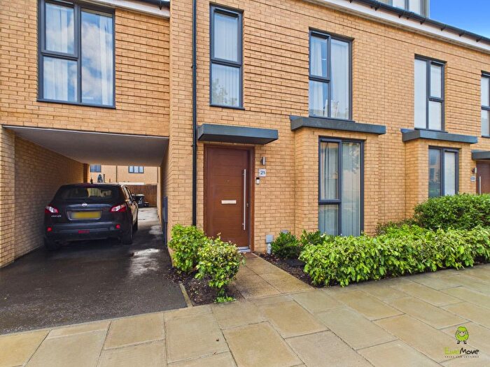 4 Bedroom Terraced House To Rent In Crete Hall Road, Northfleet, Gravesend, DA11