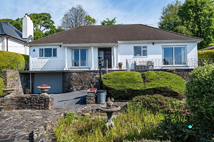 3 Bedroom Detached Bungalow For Sale In Cwmbach Road, Llanelli, SA15
