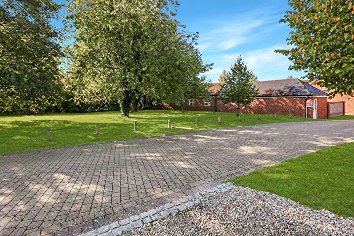 2 Bedroom Detached Bungalow For Sale In Ringbourne Copse, Barton Stacey, SO21