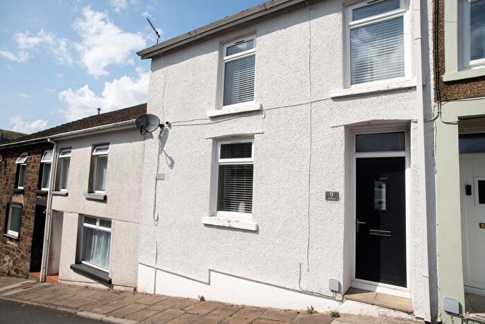 3 Bedroom Terraced House For Sale In Hill Street, Tyllwyn, NP23
