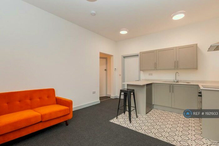 1 Bedroom Flat To Rent In Kings Road, Kings Heath, Birmingham, B14