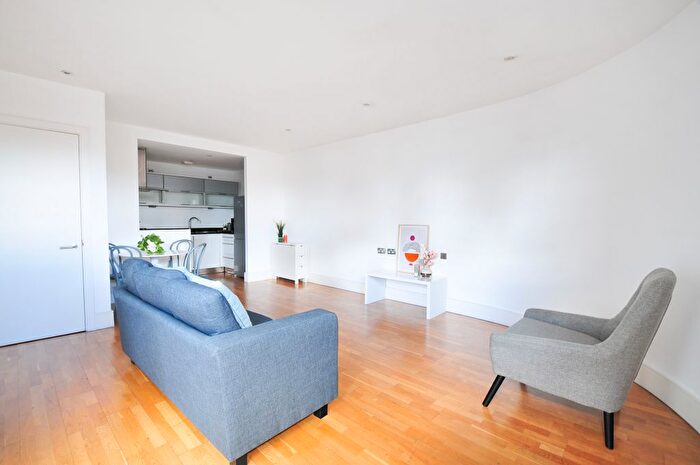 2 Bedroom Flat To Rent In Whitworth Street, Manchester, M1