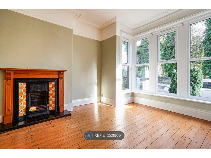 1 Bedroom Flat To Rent In Park Mount, Kirkstall, Leeds, LS5