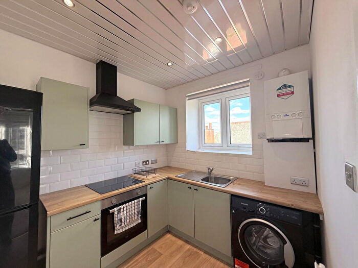 2 Bedroom Flat To Rent In Broad Street, Denny, FK6