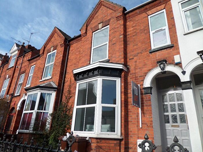 5 Bedroom House Of Multiple Occupation For Sale In Monks Road, Lincoln, LN2