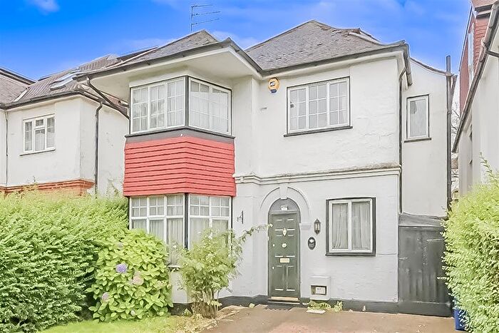 4 Bedroom Detached House To Rent In Templars Avenue, Temple Fortune, NW11