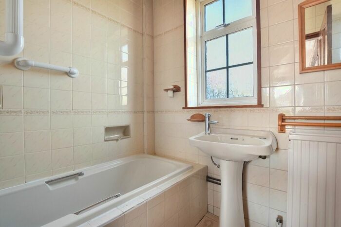 3 Bedroom Terraced House To Rent In Deansbrook, Mill Hill, London, HA8