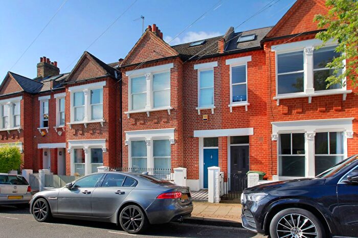 5 Bedroom Terraced House For Sale In Cathles Road, Clapham South, SW12