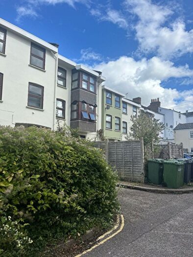 2 Bedroom Flat To Rent In B Holloway Street, Exeter, EX2