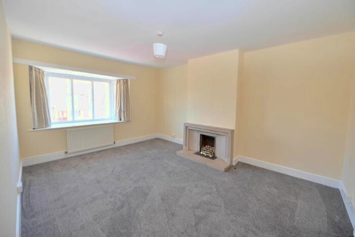 1 Bedroom Flat To Rent In Station Lane, Hornchurch, RM12