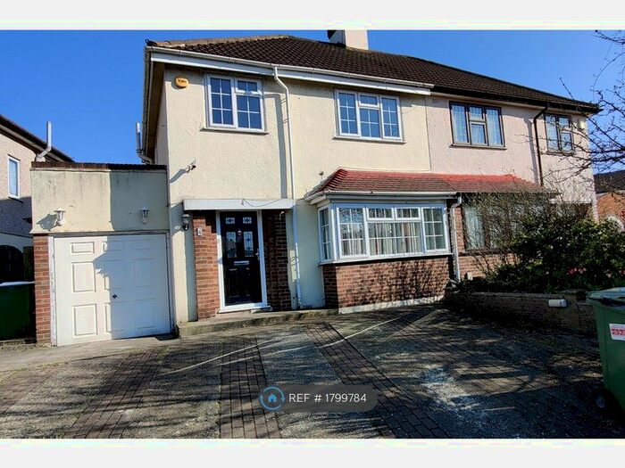3 Bedroom Semi-Detached House To Rent In Belvedere Road, Bexleyheath, DA7
