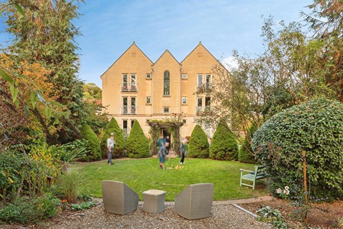 3 Bedroom Flat For Sale In The Ropewalk, Bradford-On-Avon, BA15