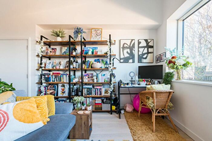 1 Bedroom Flat For Sale In London Road, , Plaistow, London, E13