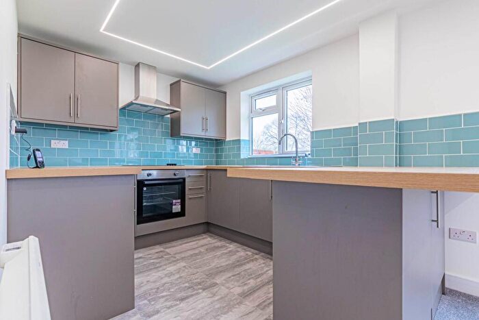 2 Bedroom Apartment To Rent In Close To Maylands Business Park, HP2