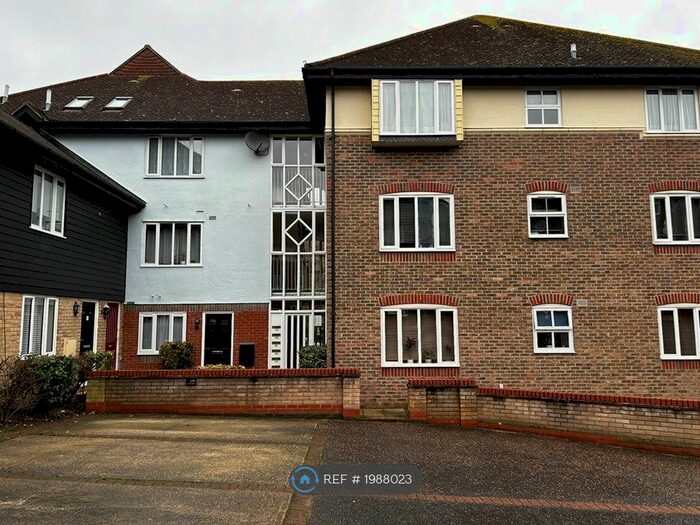 1 Bedroom Flat To Rent In Nicholsons Grove, Colchester, CO1