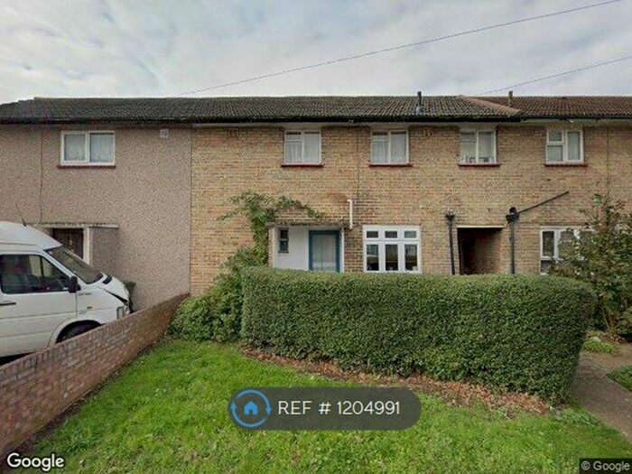 3 Bedroom Terraced House To Rent In Trefgarne Road, Dagenham, RM10