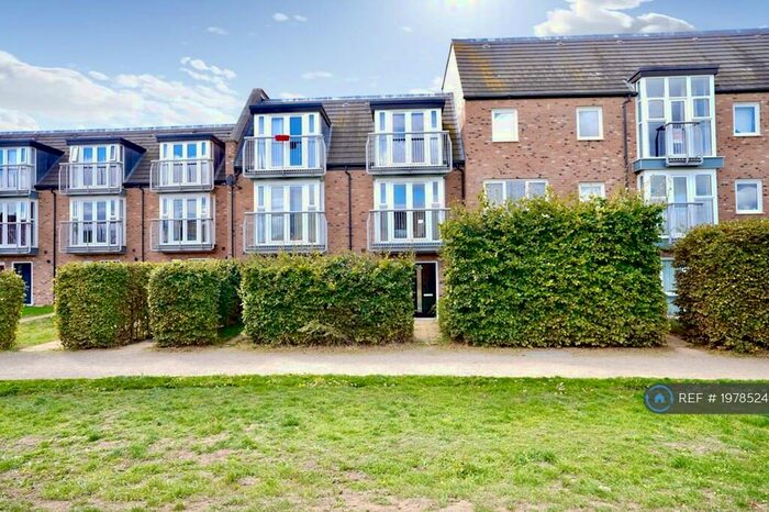 4 Bedroom Terraced House To Rent In Tortoiseshell Walk, Little Paxton, St. Neots, PE19