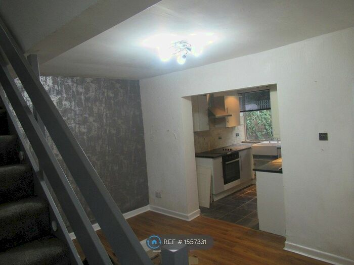 3 Bedroom Terraced House To Rent In James Street, Westhoughton, Bolton, BL5