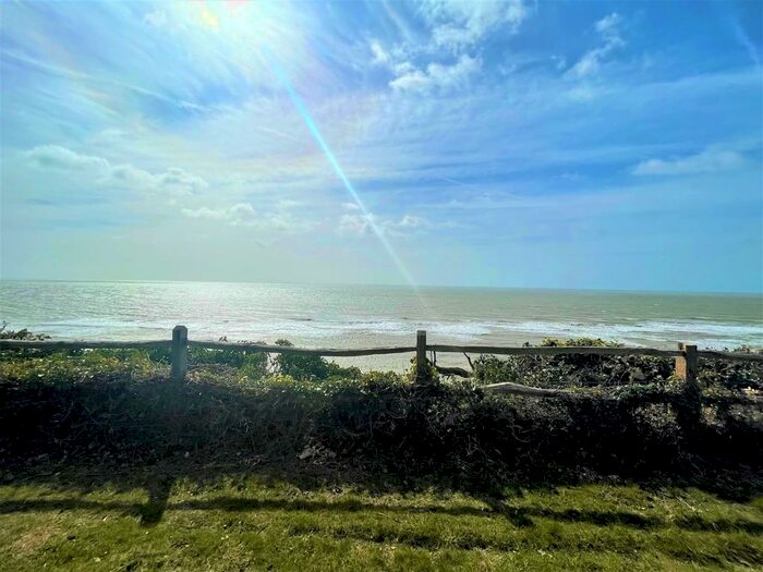 3 Bedroom Apartment To Rent In Shore Road, Bonchurch, PO38