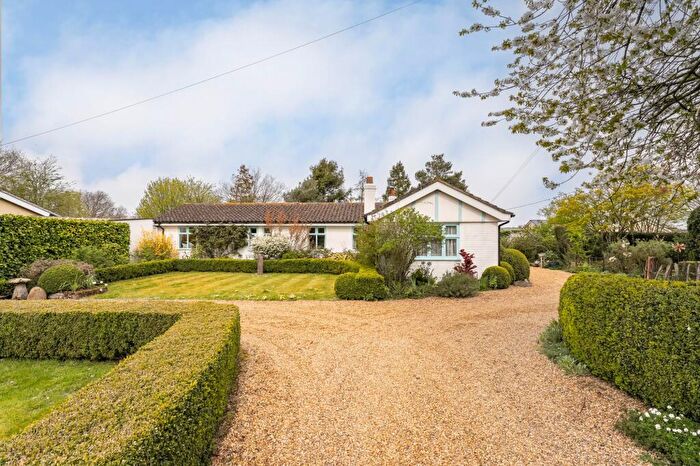 3 Bedroom Link Detached House For Sale In Hook Lane, Cranworth, IP25