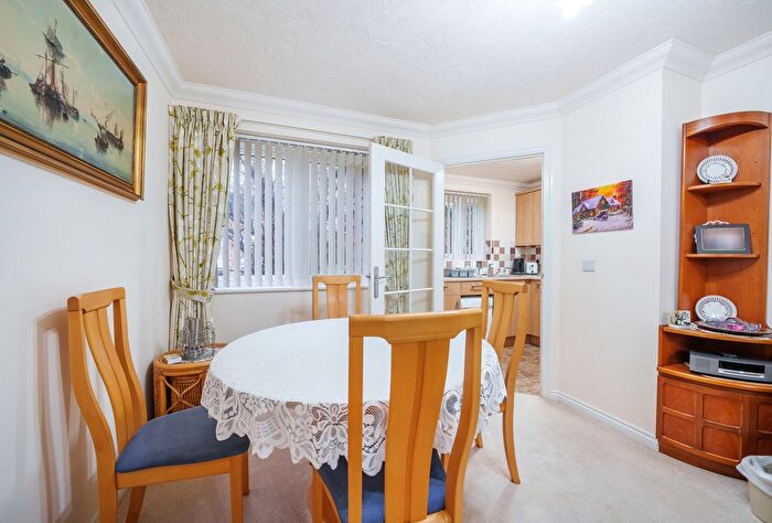 2 Bedroom Flat For Sale In Heathville Road, Gloucester, Gloucestershire, GL1