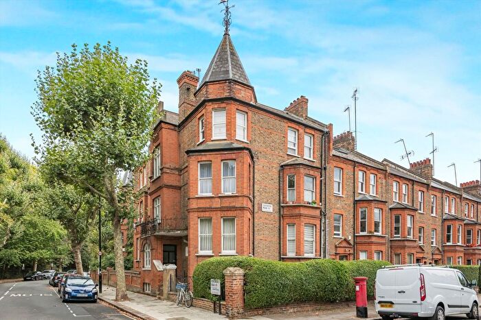 1 Bedroom Flat For Sale In Essendine Mansions, London, W9