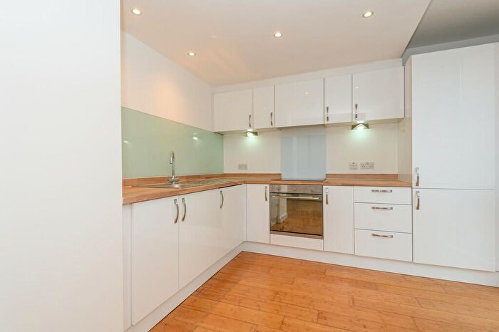 1 Bedroom Flat To Rent In Kings Way, Croydon, CR0