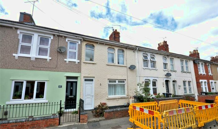 2 Bedroom Terraced House To Rent In Albion Street, Swindon, Wiltshire, SN1