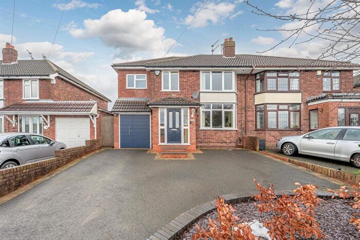 4 Bedroom Semi Detached House For Sale In Standhills Road, Kingswinford, DY6