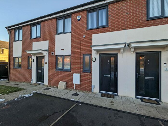 3 Bedroom Link Detached House To Rent In Bluestone Close - Newton Aycliffe, DL5