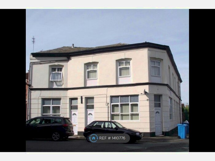 2 Bedroom Flat To Rent In Ann Street West, Widnes, WA8