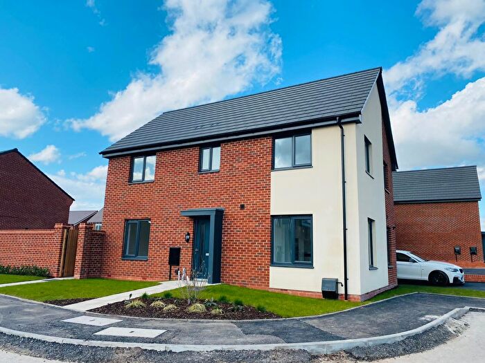 4 Bedroom Property To Rent In Weave Close, Manchester, M24