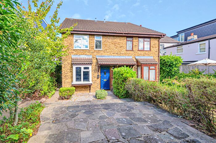 1 Bedroom Property To Rent In Mackenzie Road, Beckenham, BR3