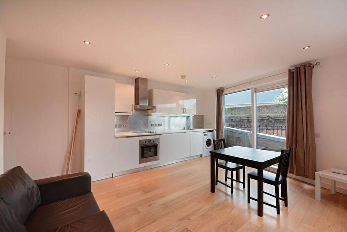 1 Bedroom Flat To Rent In Steedman Street, Elephant And Castle, SE17