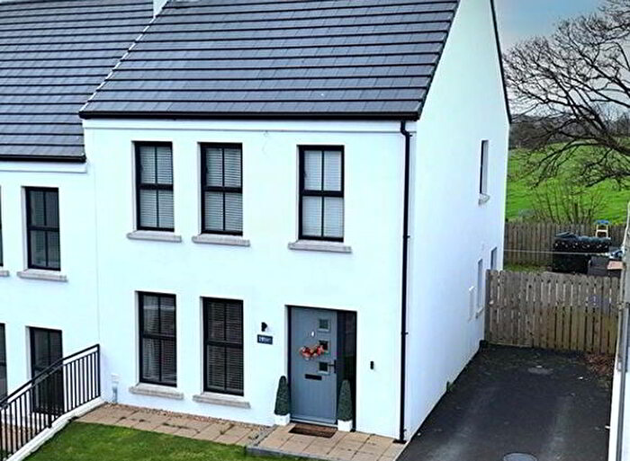 3 Bedroom Semi-Detached House For Sale In Cumber View, Claudy, BT47