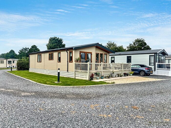 2 Bedroom Lodge For Sale In The Pines, Smallwood Hey, PR3