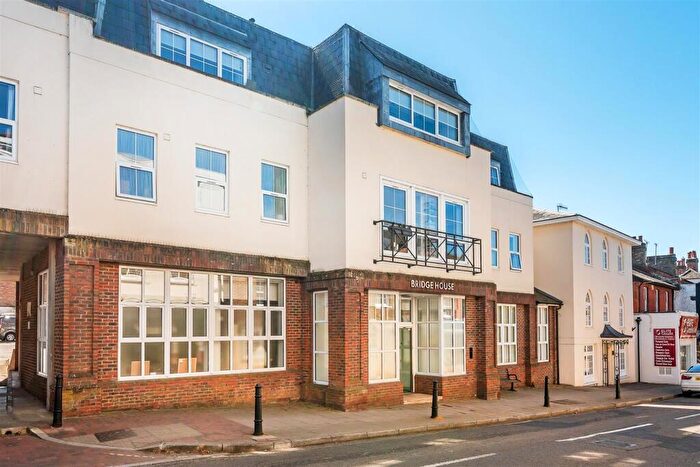 1 Bedroom Apartment For Sale In Bridge Street, Leatherhead, KT22
